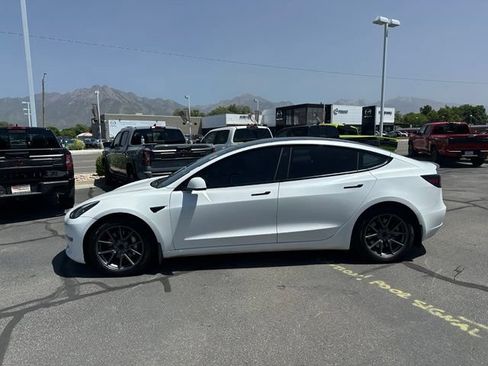 Used 2023 Tesla Model 3 Standard Range RWD image 7