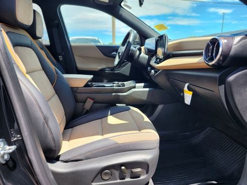 Used 2026 Chevrolet Equinox ACTIV w/ Convenience Package III FWD image 9