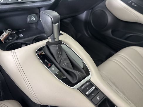 Used 2025 Honda HR-V EX-L image 18