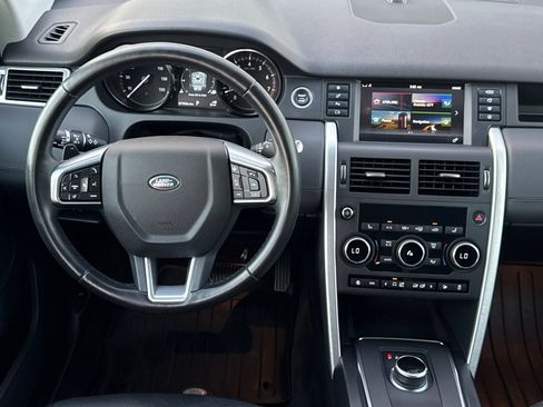 Used 2019 Land Rover Discovery Sport HSE image 13