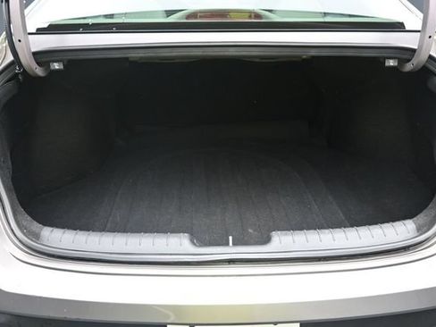 Used 2024 Hyundai Elantra SEL FWD image 11