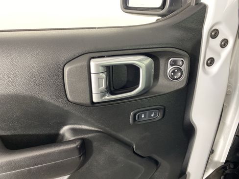 Used 2020 Jeep Gladiator Mojave w/ Dual Top Group AWD/4WD image 16