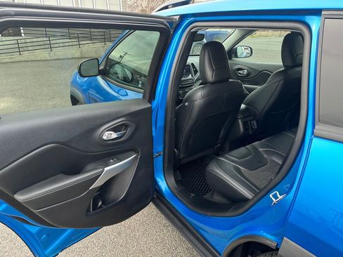 Used 2022 Jeep Cherokee Latitude w/ Trailer Tow Group image 15