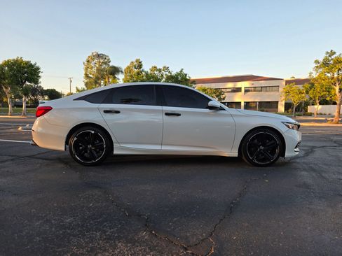 Used 2019 Honda Accord Sport image 4