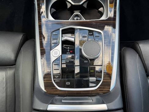 Used 2026 BMW X7 xDrive40i AWD/4WD image 33