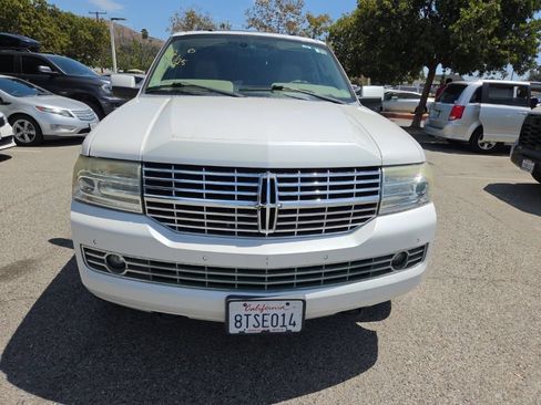 Used 2010 Lincoln Navigator 2WD image 8