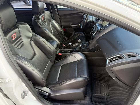 Used 2016 Ford Focus ST w/ Equipment Group 402A image 22