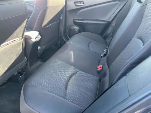 Used 2022 Toyota Prius L Eco image 19