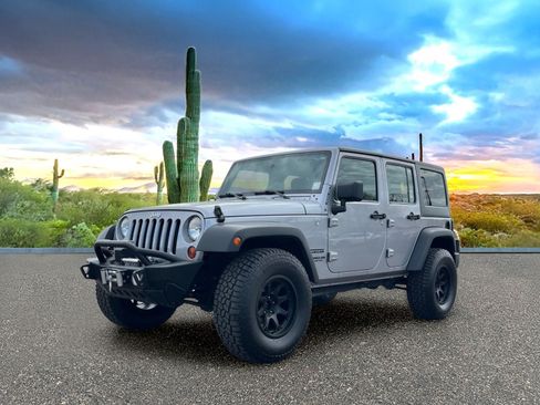 Used 2013 Jeep Wrangler Unlimited Sport AWD/4WD image 2