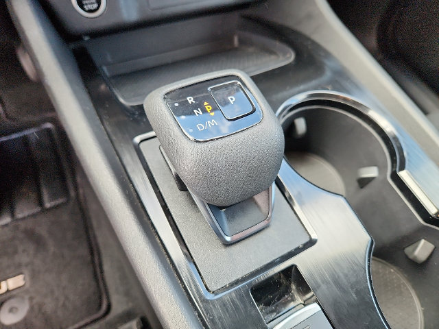 Used 2023 Nissan Rogue S AWD/4WD image 15