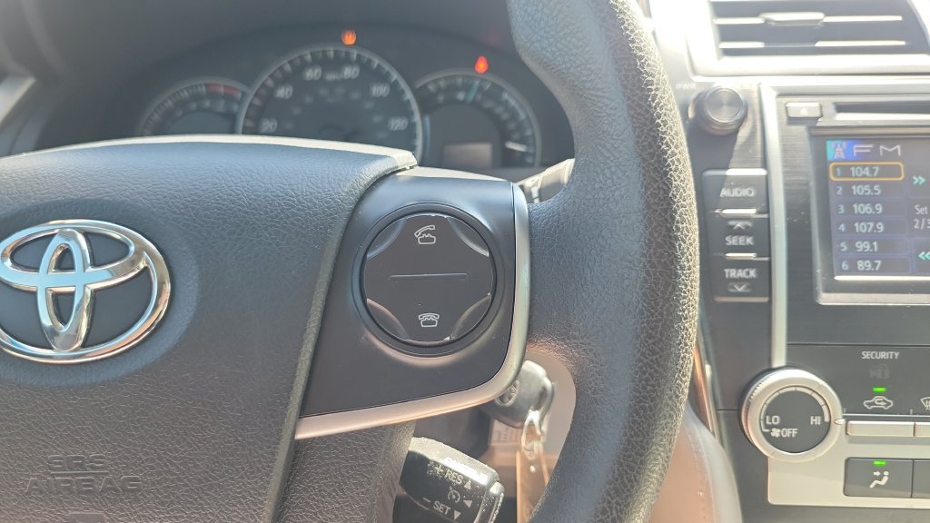 Used 2013 Toyota Camry LE FWD image 21
