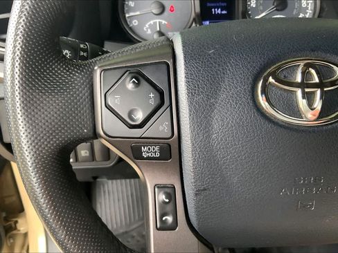 Used 2018 Toyota Tacoma TRD Sport w/ Technology Package AWD/4WD image 23
