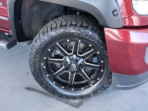 Used 2016 GMC Sierra 2500 Denali w/ Duramax Plus Package image 3