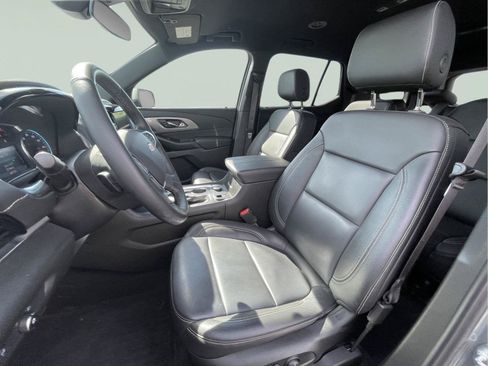 Used 2023 Chevrolet Traverse LT AWD/4WD image 14