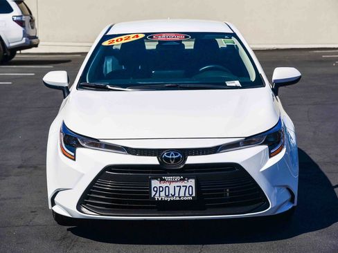 Certified 2024 Toyota Corolla LE image 2