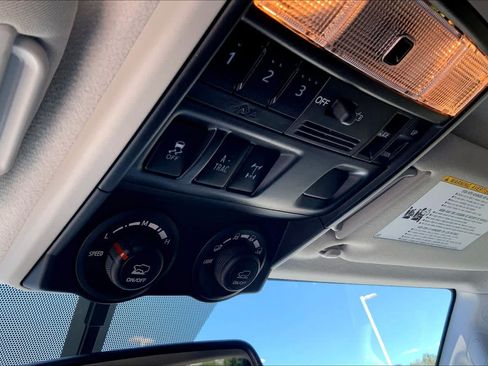 Used 2019 Toyota 4Runner SR5 AWD/4WD image 33
