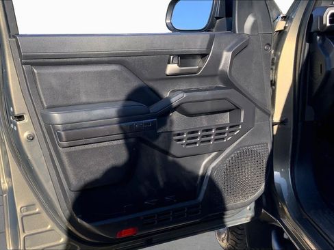 Used 2024 Toyota Tacoma TRD Off-Road AWD/4WD image 21