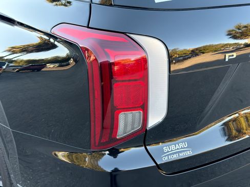 Used 2021 Hyundai Palisade Calligraphy image 10