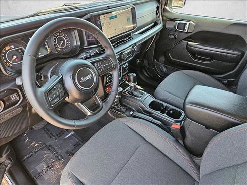 Used 2026 Jeep Wrangler Unlimited Rubicon AWD/4WD image 12