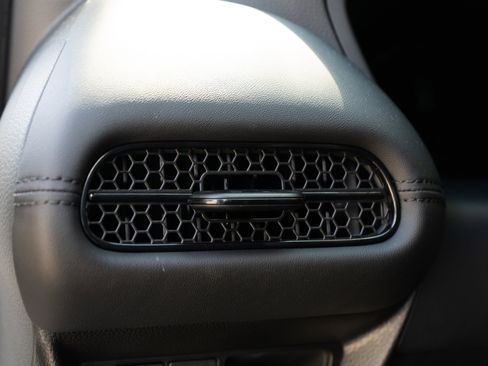 Certified 2026 Honda HR-V LX image 39