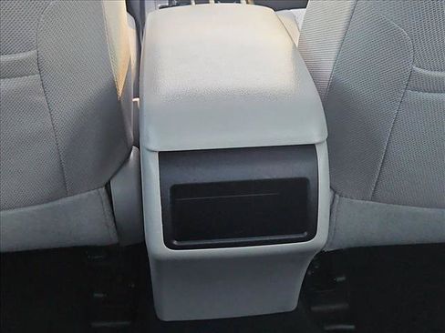 Used 2014 Toyota Camry LE FWD image 17