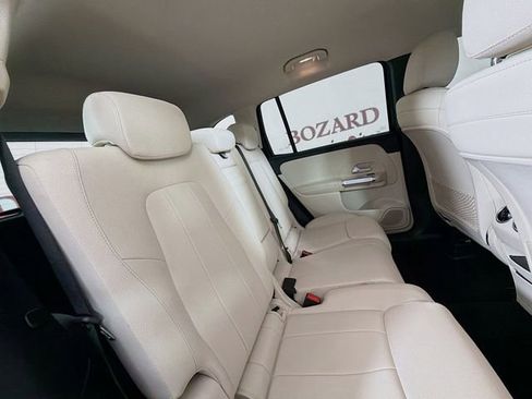 Used 2020 Mercedes-Benz GLB 250 image 32