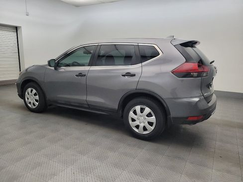 Used 2020 Nissan Rogue S FWD image 3
