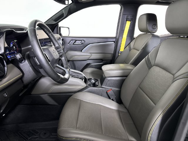 Used 2024 Chevrolet Colorado ZR2 w/ ZR2 Convenience Package III AWD/4WD image 20