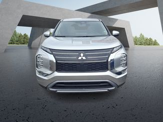 Used 2025 Mitsubishi Outlander SE FWD video 2