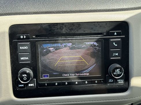 Used 2021 Honda HR-V LX image 23