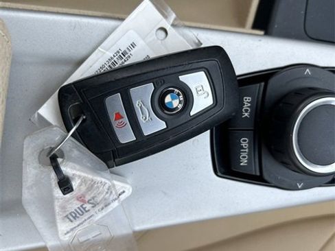 Used 2018 BMW 320i Sedan w/ Convenience Package image 35