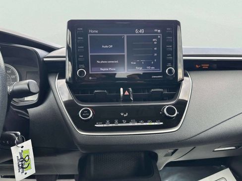 Used 2022 Toyota Corolla LE image 29