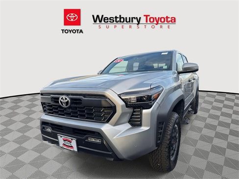 Used 2024 Toyota Tacoma TRD Off-Road image 3