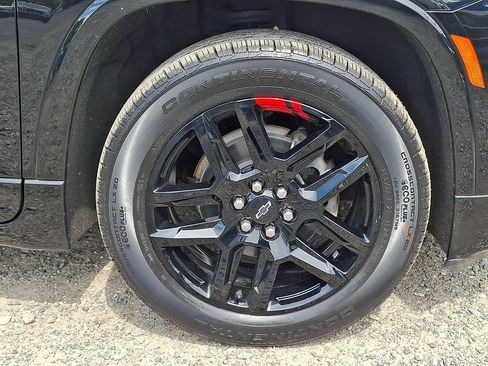 Certified 2023 Chevrolet Traverse Premier w/ Redline Edition AWD/4WD image 9