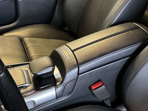 Used 2023 Mercedes-Benz GLB 250 4MATIC image 20