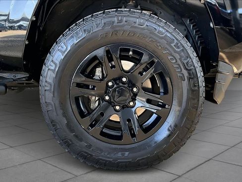 Used 2018 Toyota Tacoma SR w/ SR Convenience Package image 9