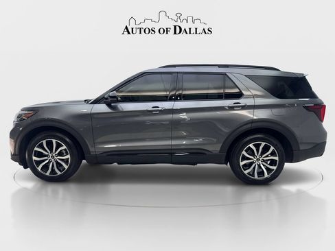 Used 2025 Ford Explorer ST-Line w/ Premium Package RWD image 5