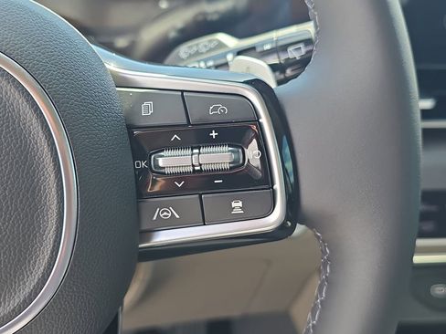 New 2026 Kia Carnival EX FWD image 33
