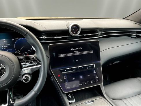 Used 2023 Maserati Grecale Modena AWD/4WD image 9