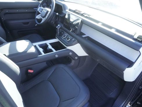 New 2025 Land Rover Defender 130 S image 22
