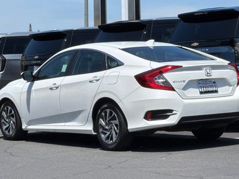 Used 2018 Honda Civic EX image 7