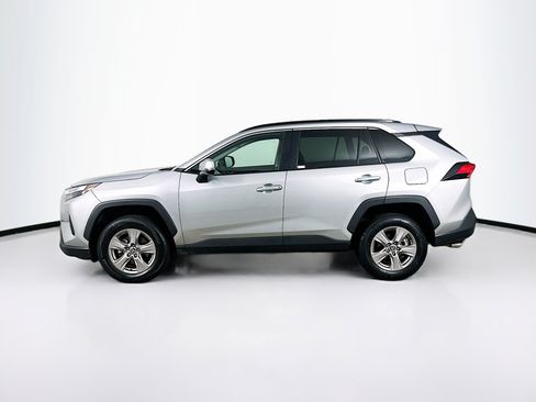 Used 2025 Toyota RAV4 XLE FWD image 4