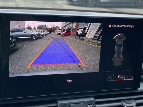 Used 2023 Audi Q5 2.0T Premium w/ Convenience Package image 18