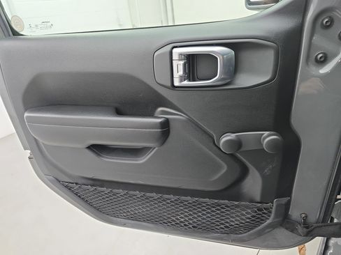 Used 2021 Jeep Wrangler Sport image 25