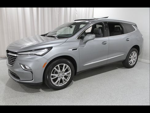 Used 2023 Buick Enclave Essence w/ Experience Buick Package AWD/4WD image 3