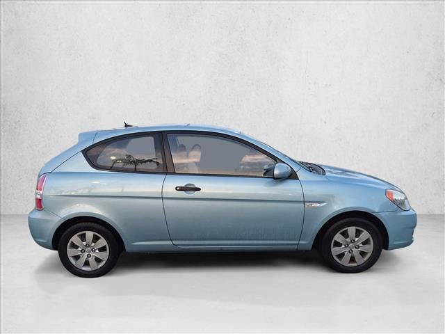Used 2010 Hyundai Accent GS w/ Premium Pkg 3 FWD image 4
