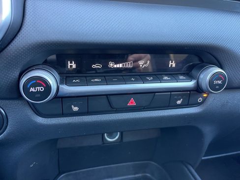 Used 2025 MAZDA CX-50 AWD 2.5 S w/ Preferred Package image 12