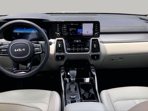 Certified 2023 Kia Sorento SX AWD/4WD image 16