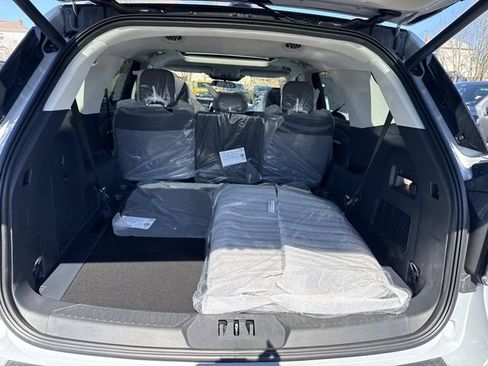 New 2026 Ford Explorer Active w/ Active Comfort Package image 4