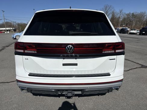 Certified 2025 Volkswagen Atlas Peak Edition SE AWD/4WD image 5